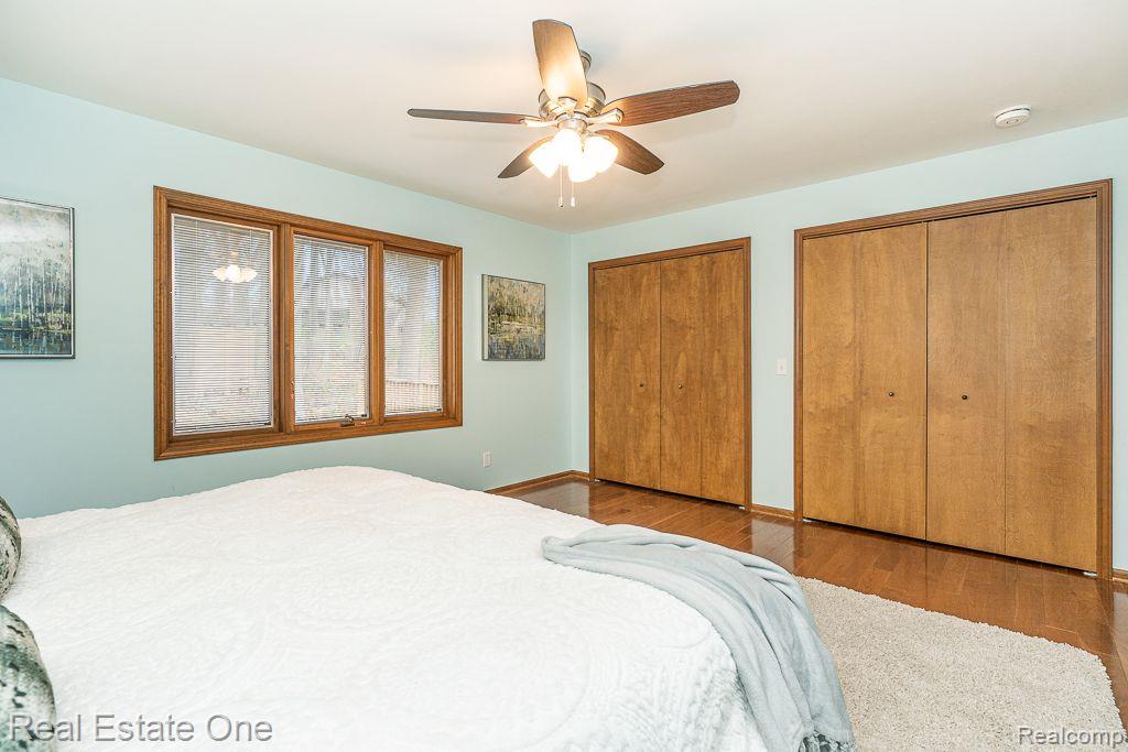 2211 HICKORY LEAF DR