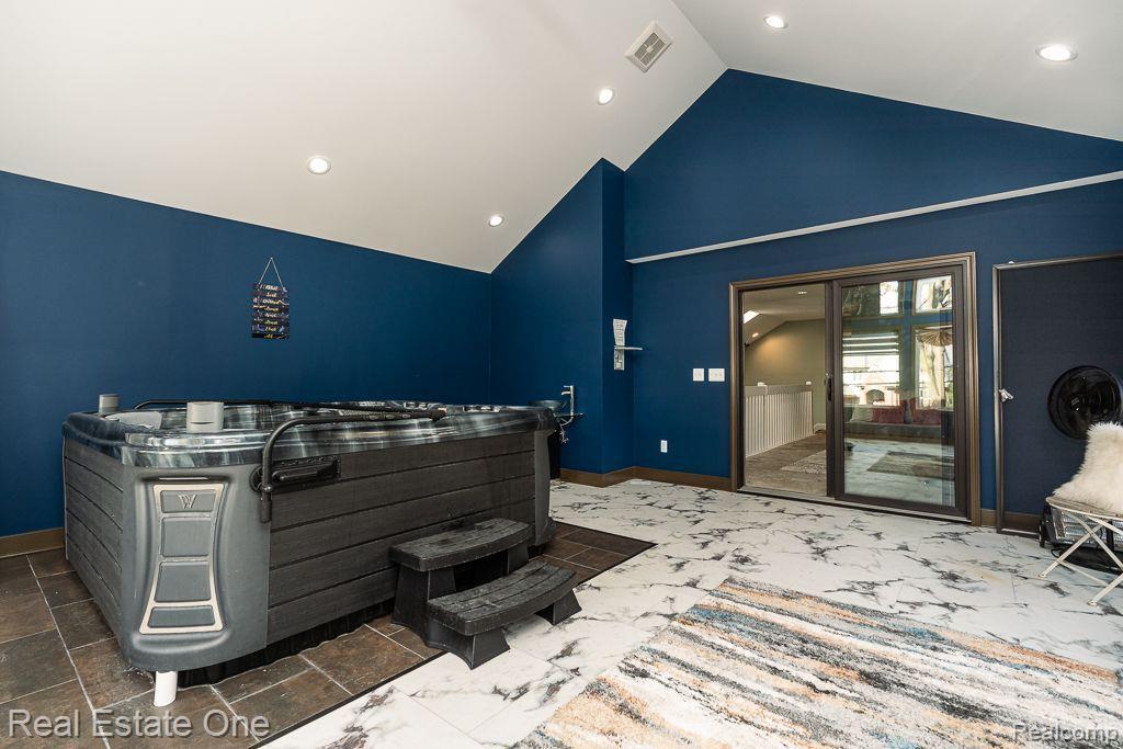 1311 FLORENCE AVE