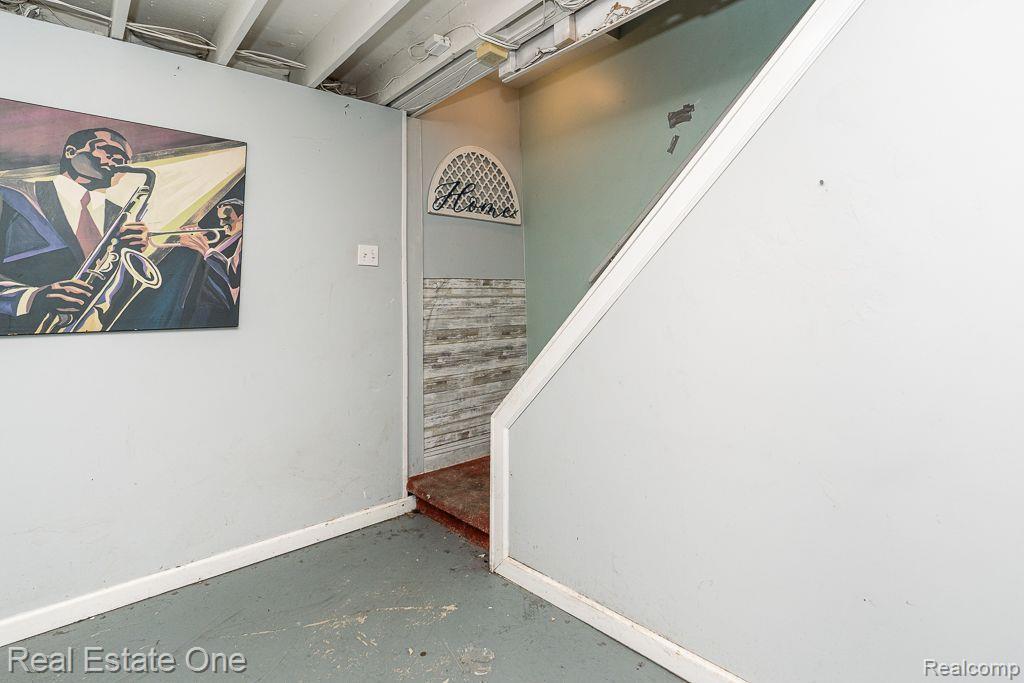 1311 FLORENCE AVE