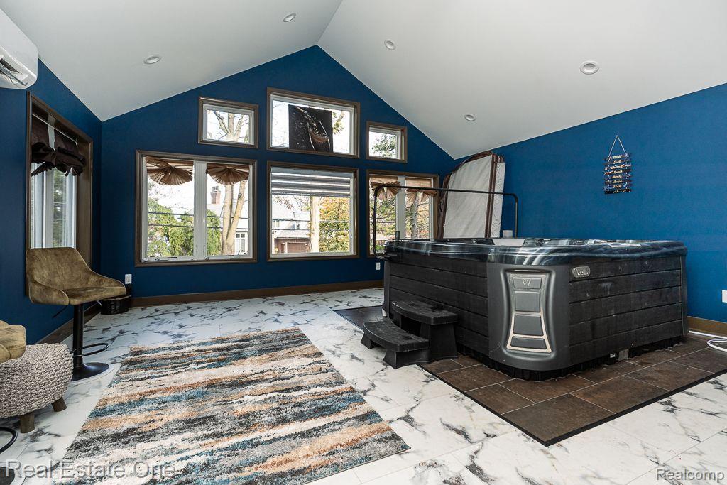 1311 FLORENCE AVE