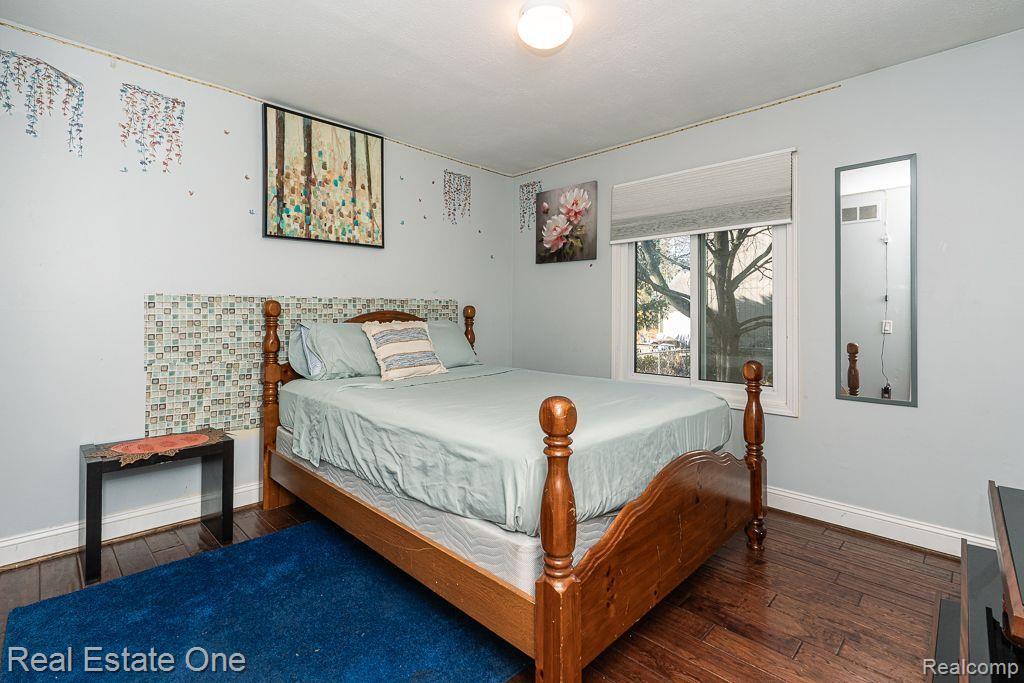 1311 FLORENCE AVE