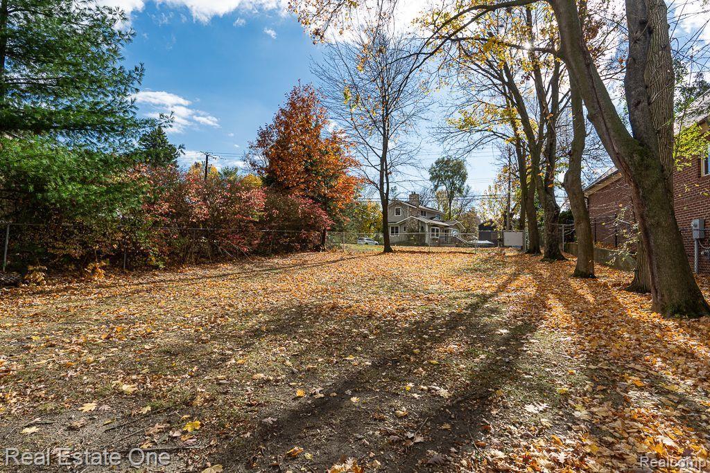 1311 FLORENCE AVE