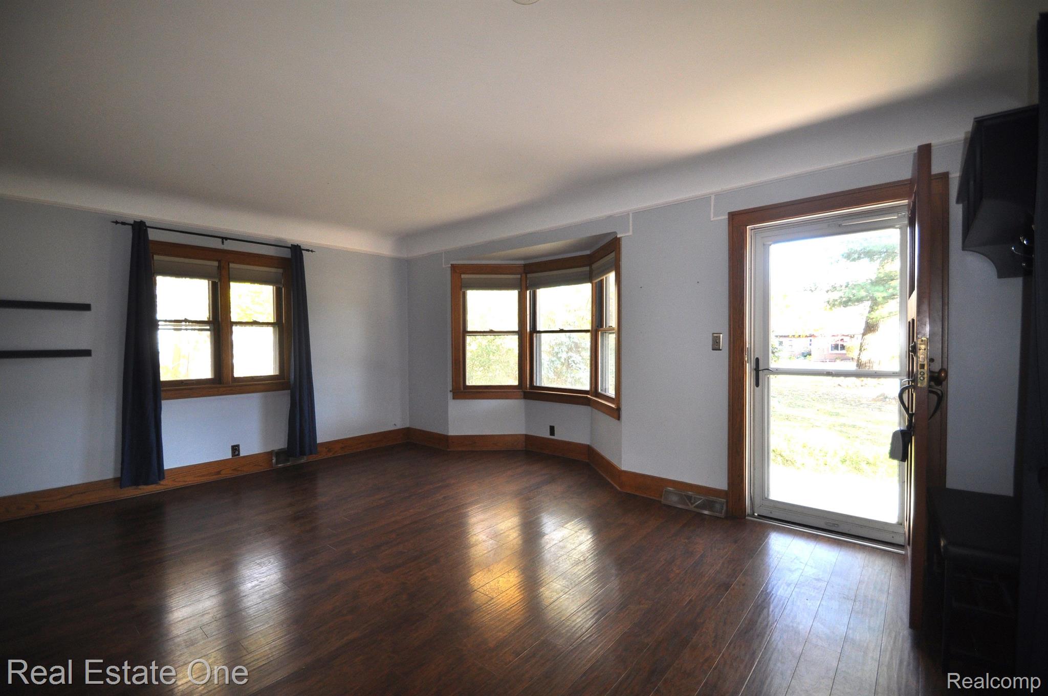 3094 WILLET AVE