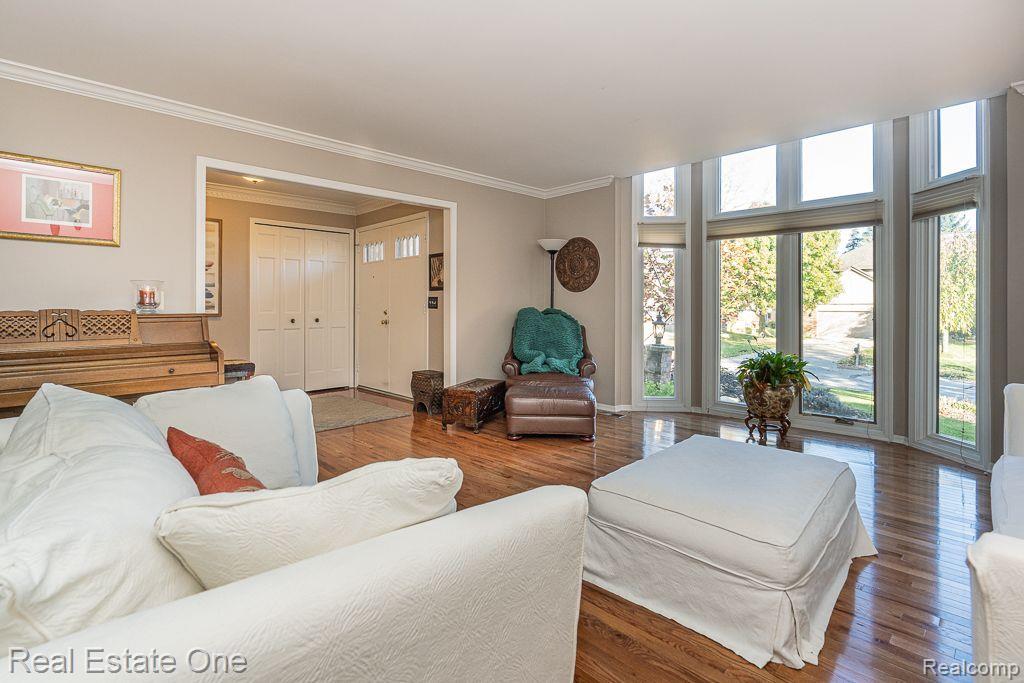 675 SNOWMASS DR
