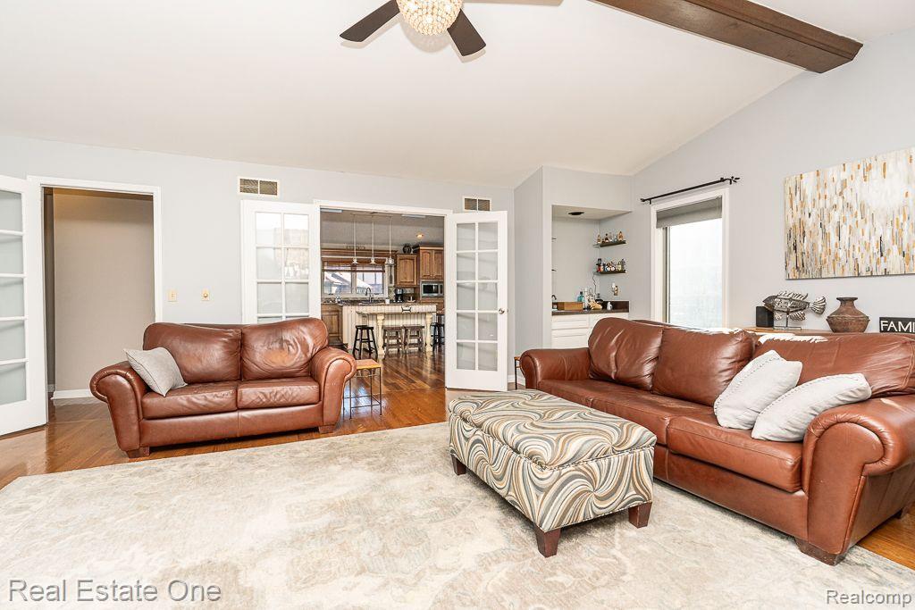 675 SNOWMASS DR