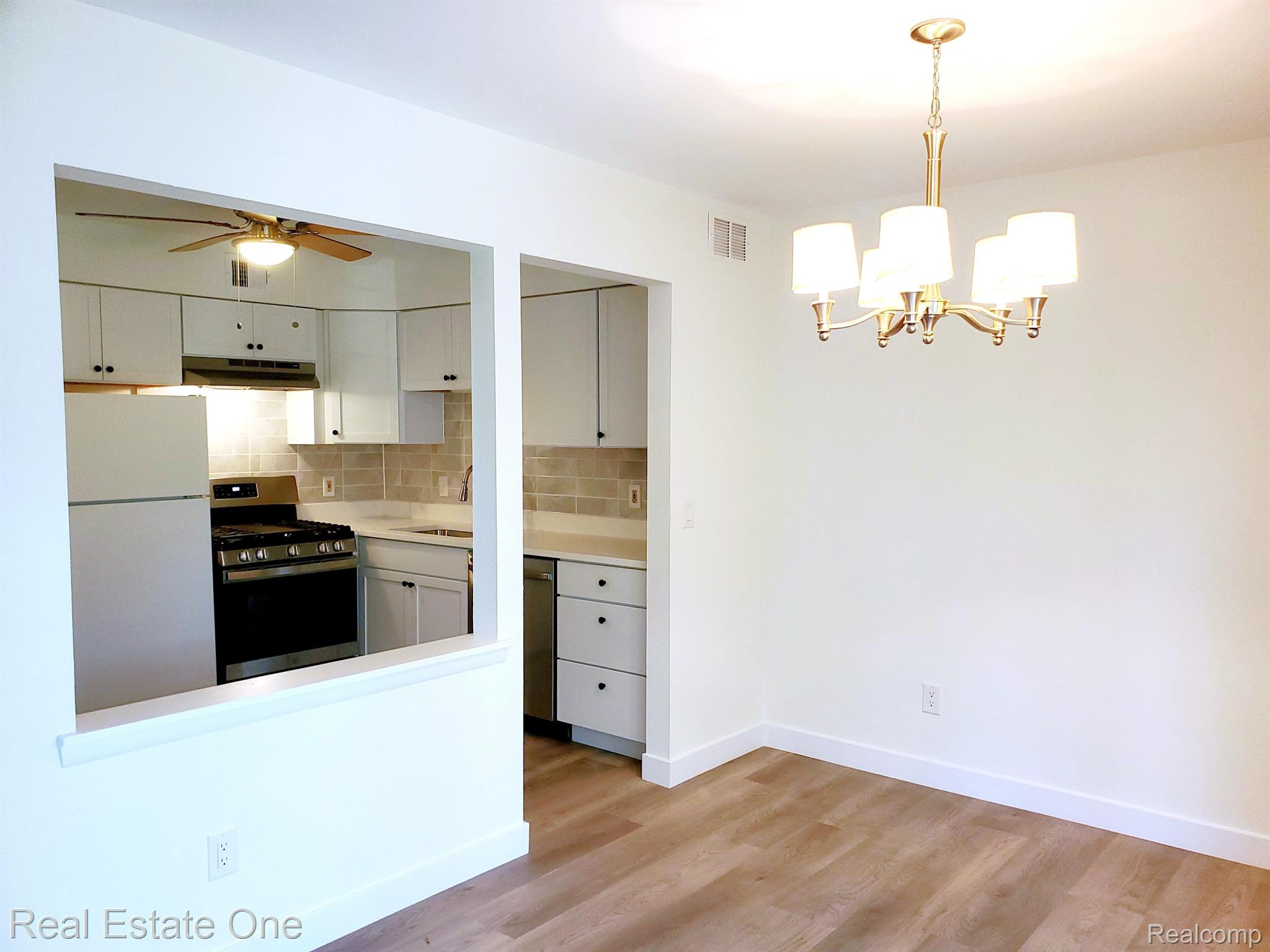 408 FOX HILLS DR S A-7