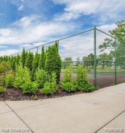 408 FOX HILLS DR S A-7