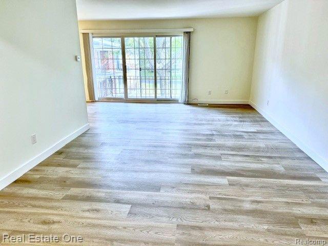 408 FOX HILLS DR S A-7
