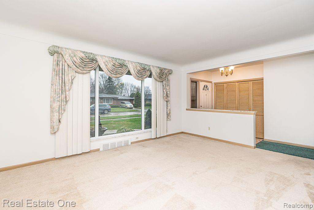 11159 CHIPPEWA DR