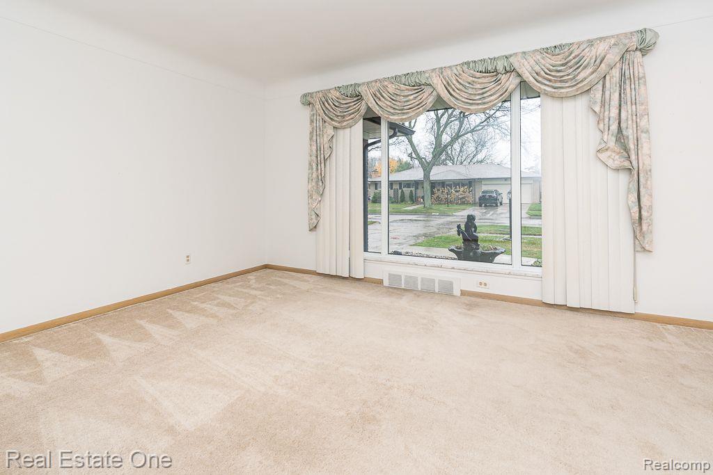 11159 CHIPPEWA DR