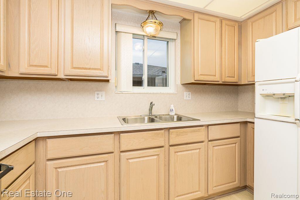 11159 CHIPPEWA DR