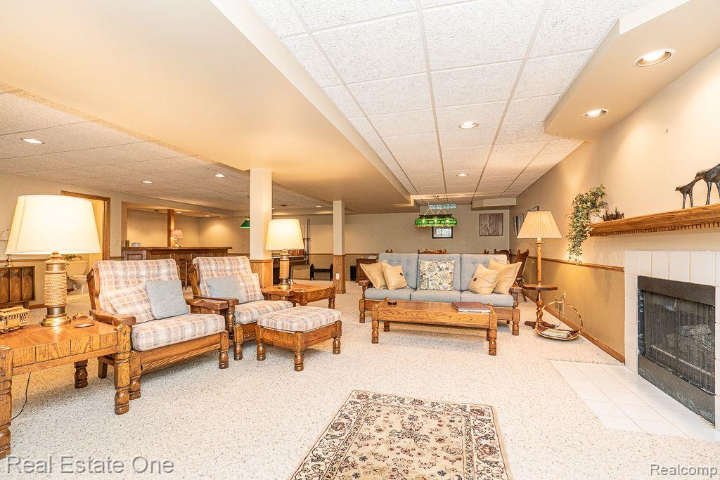 1039 POINTE PLACE BLVD