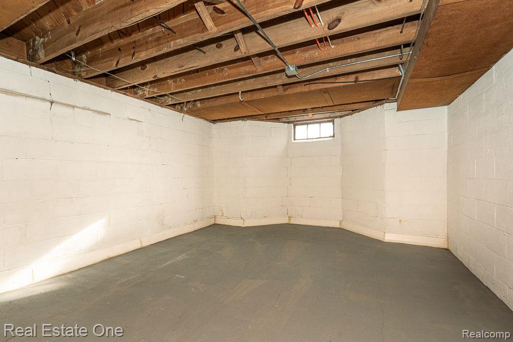 424 S MAIN ST