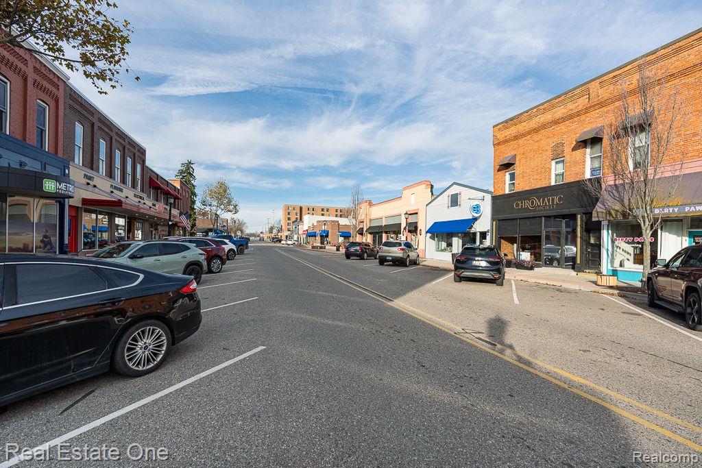 424 S MAIN ST