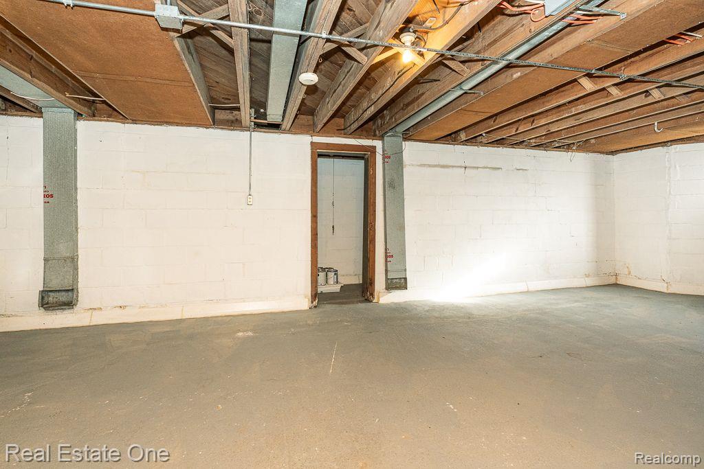 424 S MAIN ST
