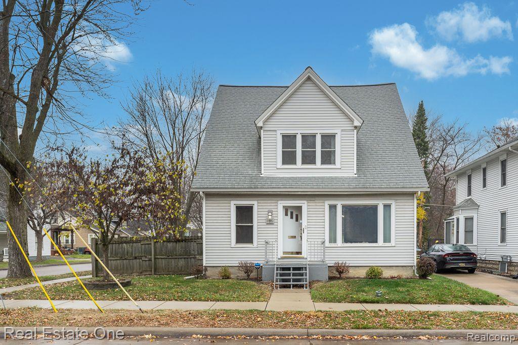106 HUBBARD ST