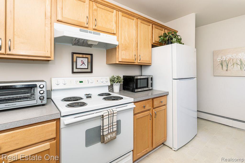 500 ROMEO RD 111