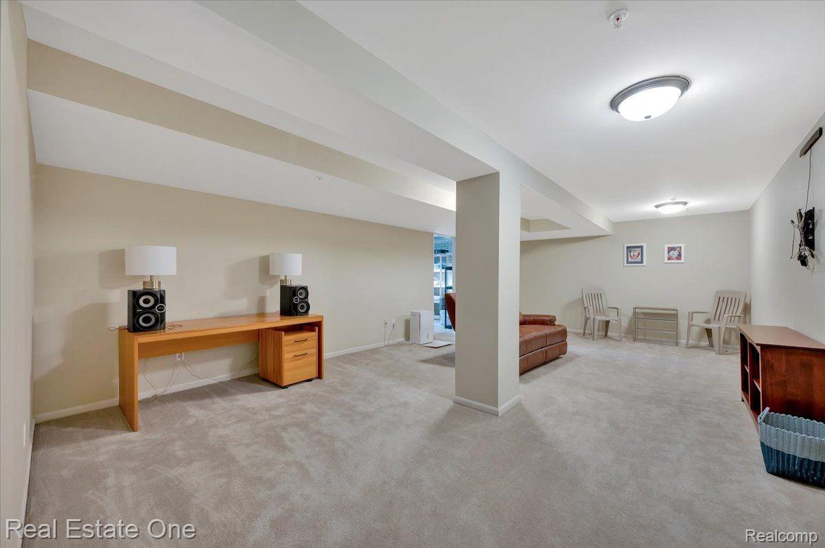 15201 ADRI CIR