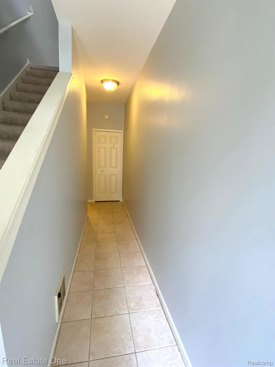 1071 ALAMEDA BLVD 22