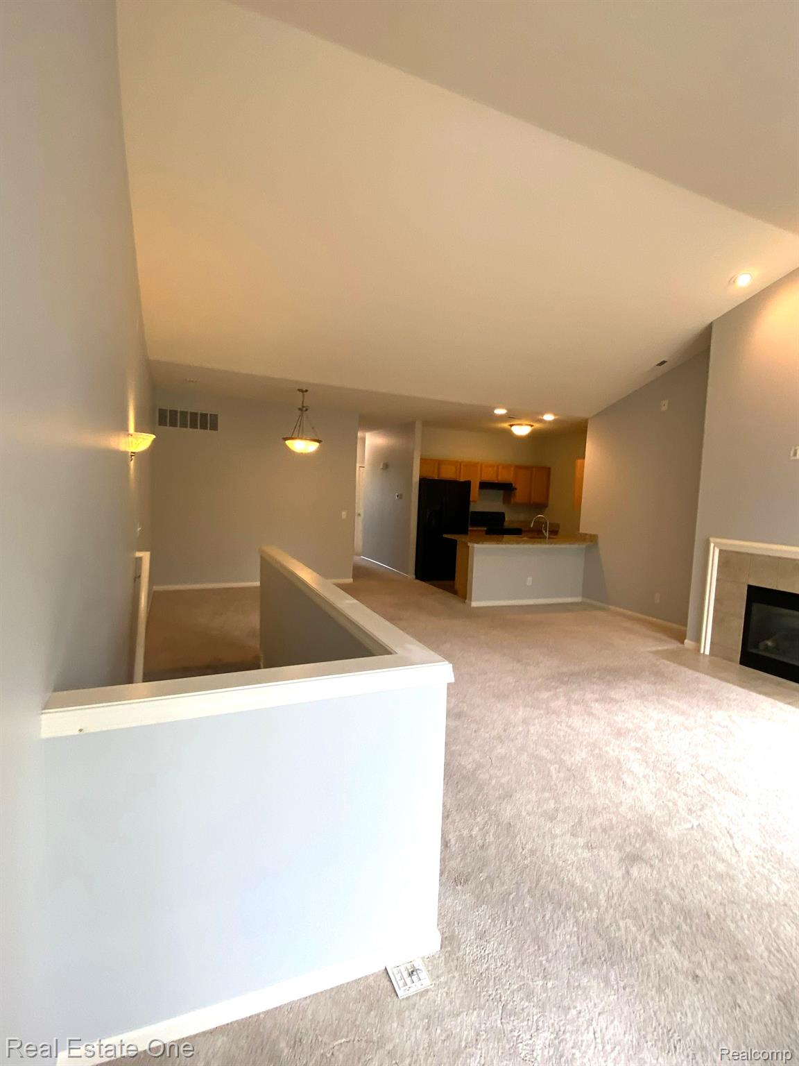 1071 ALAMEDA BLVD 22