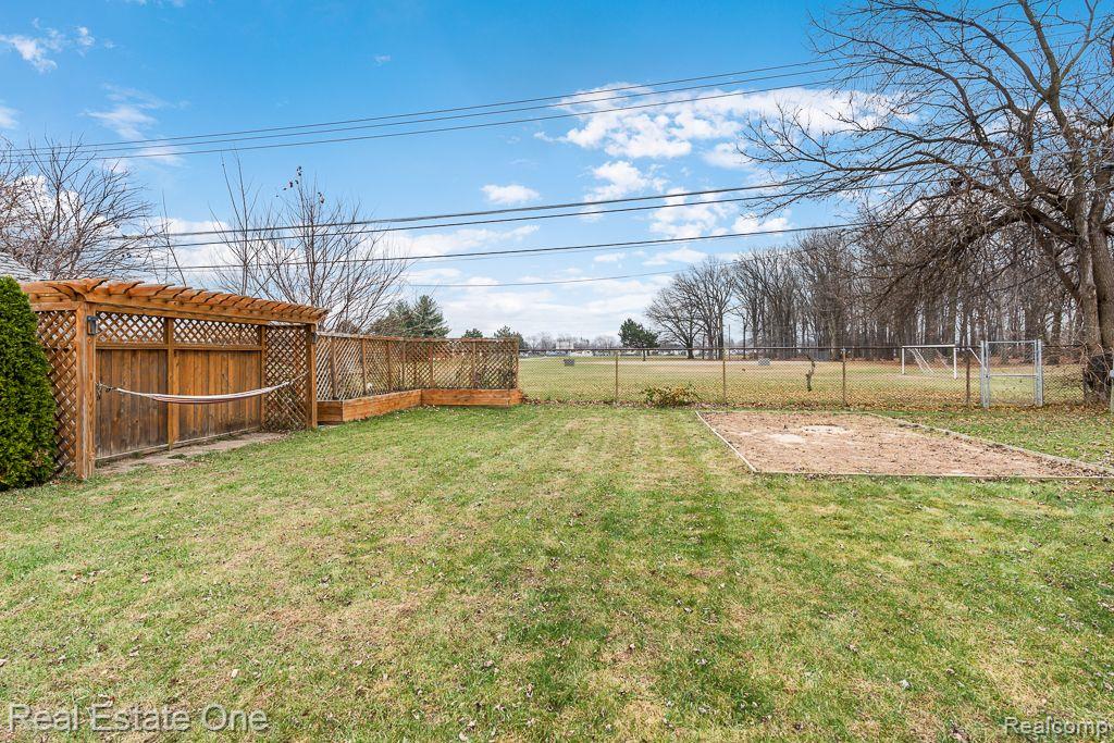 42662 Loni DR