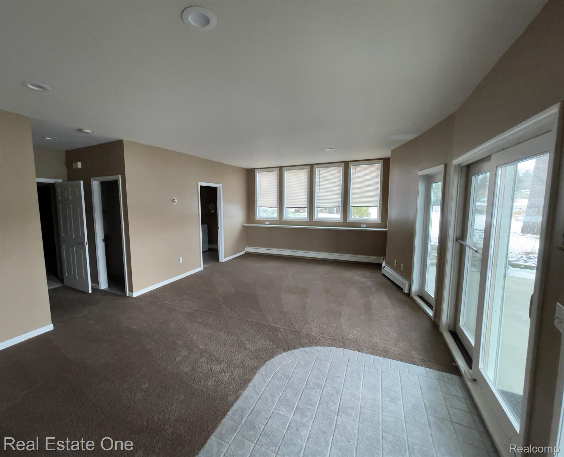 872 DOLLAR BAY DR