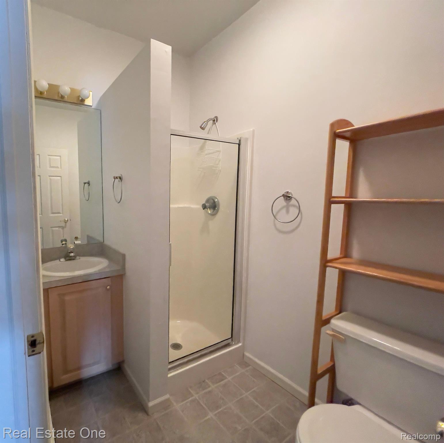 872 DOLLAR BAY DR