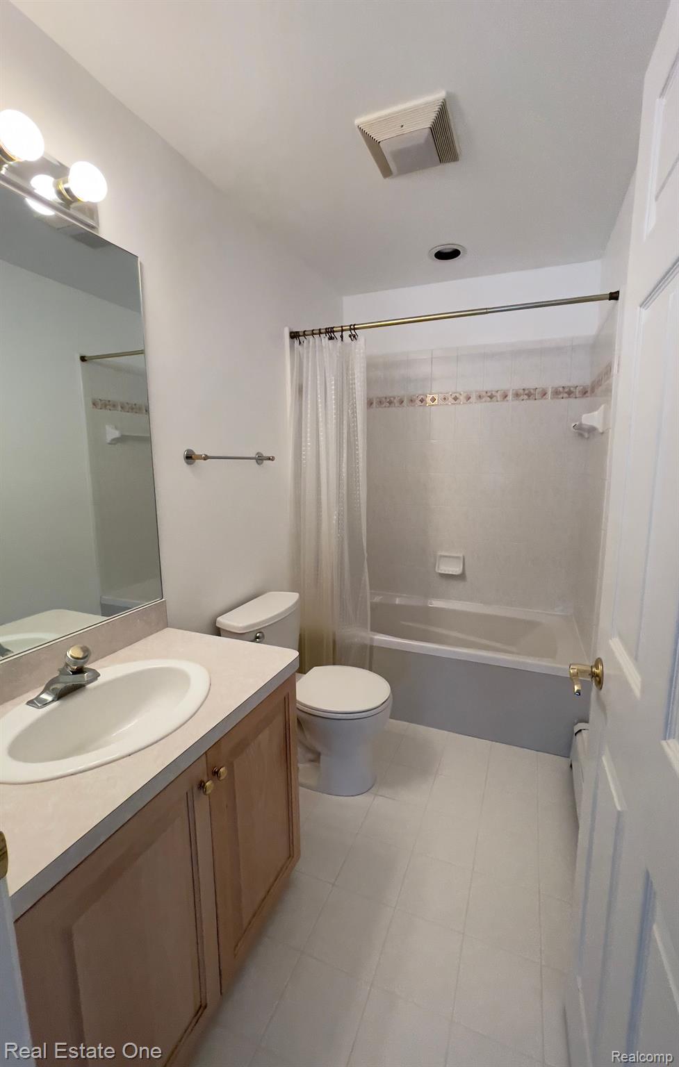 872 DOLLAR BAY DR