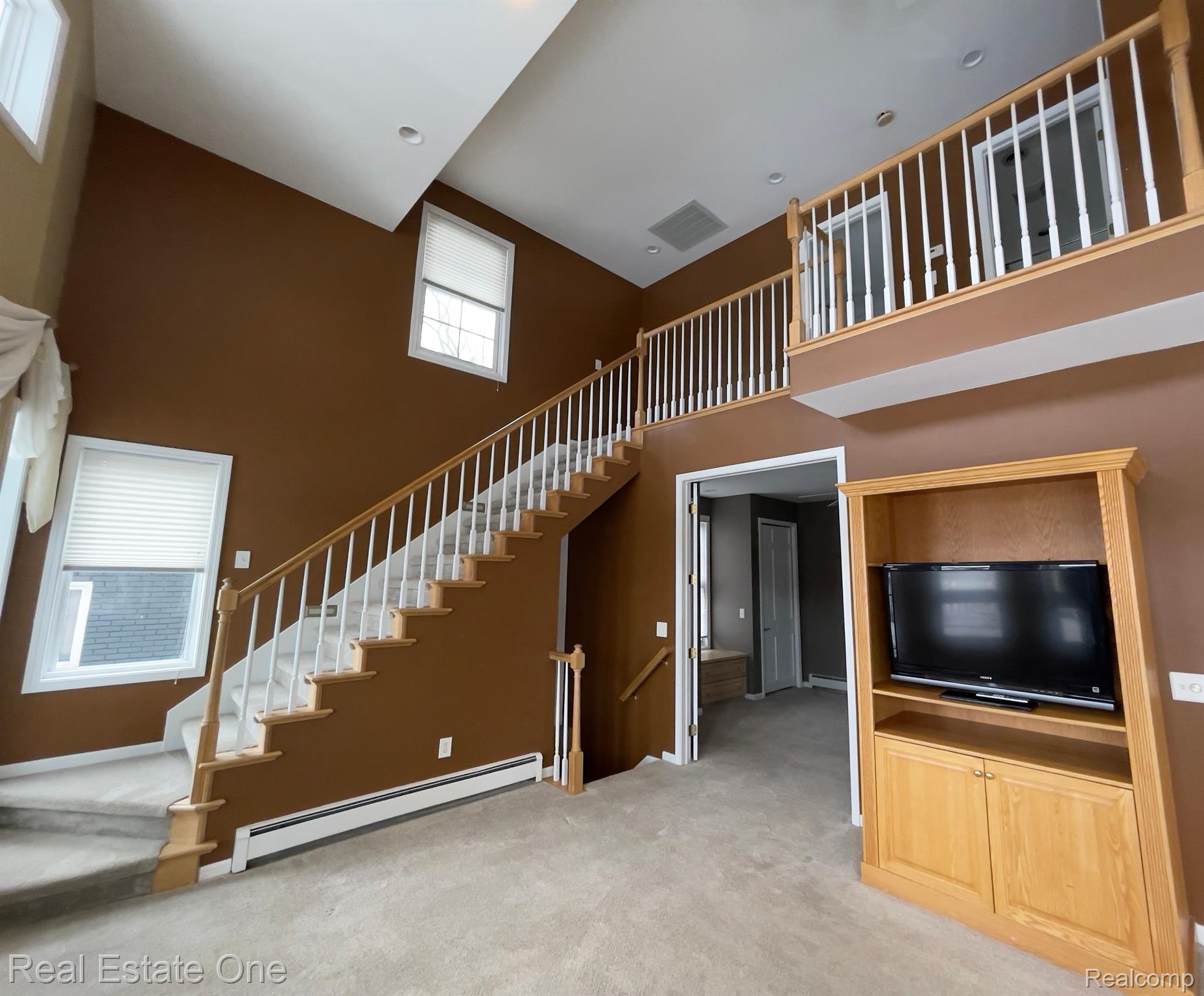 872 DOLLAR BAY DR