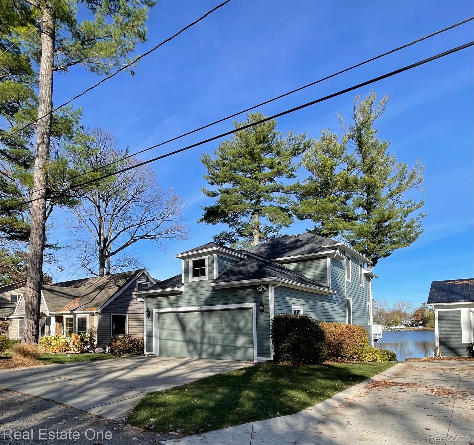 872 DOLLAR BAY DR