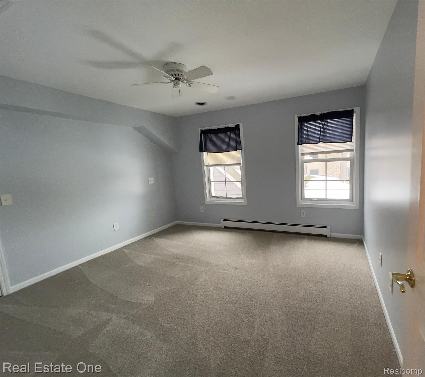 872 DOLLAR BAY DR