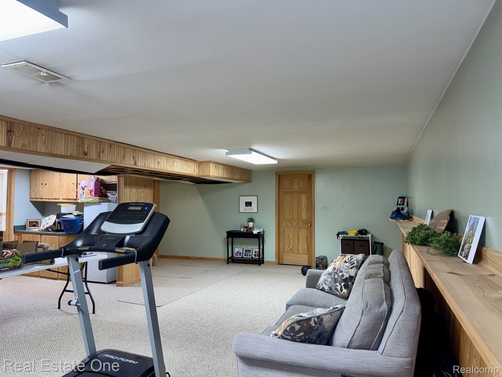 7075 YARMY DR