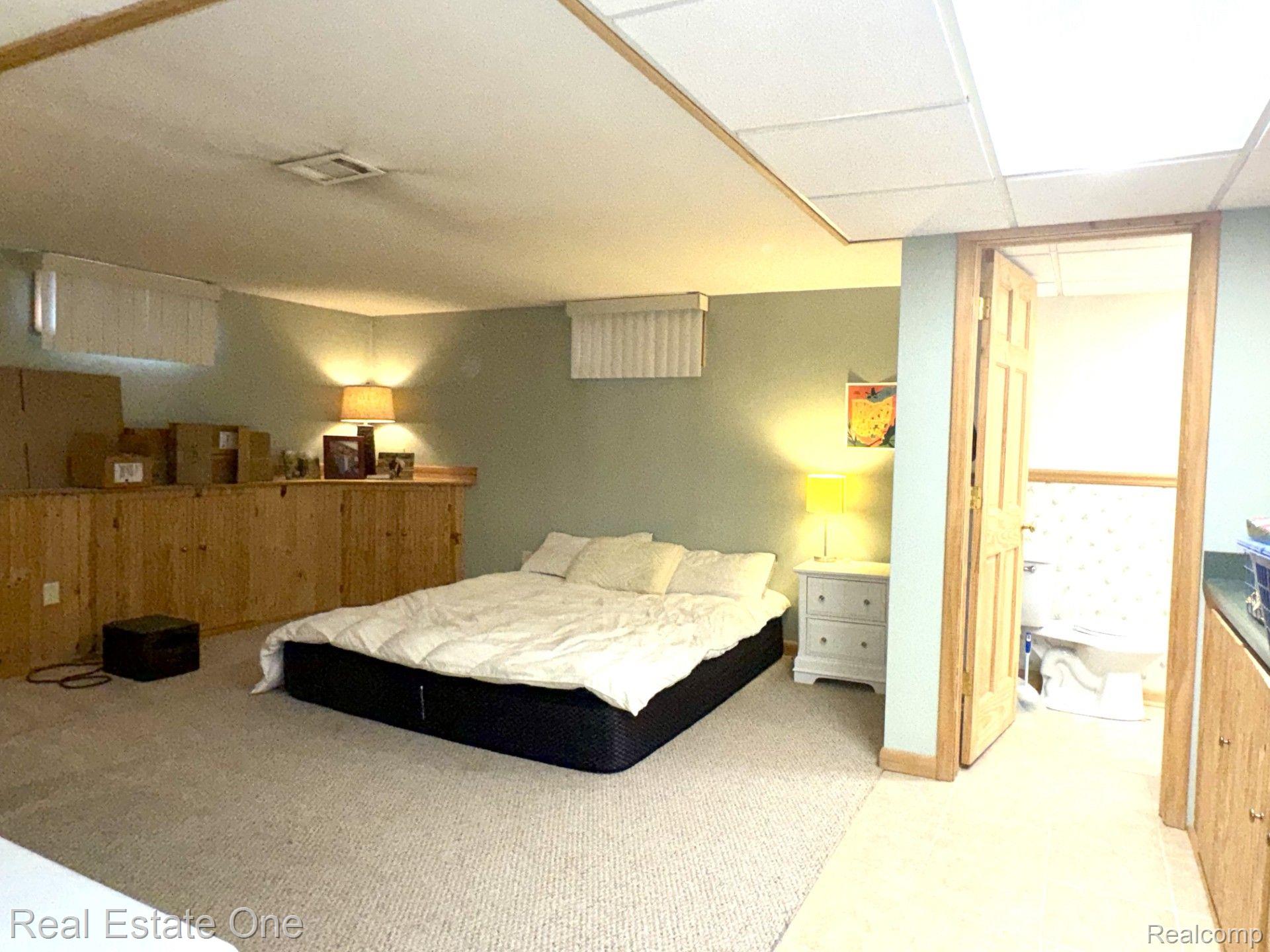 7075 YARMY DR