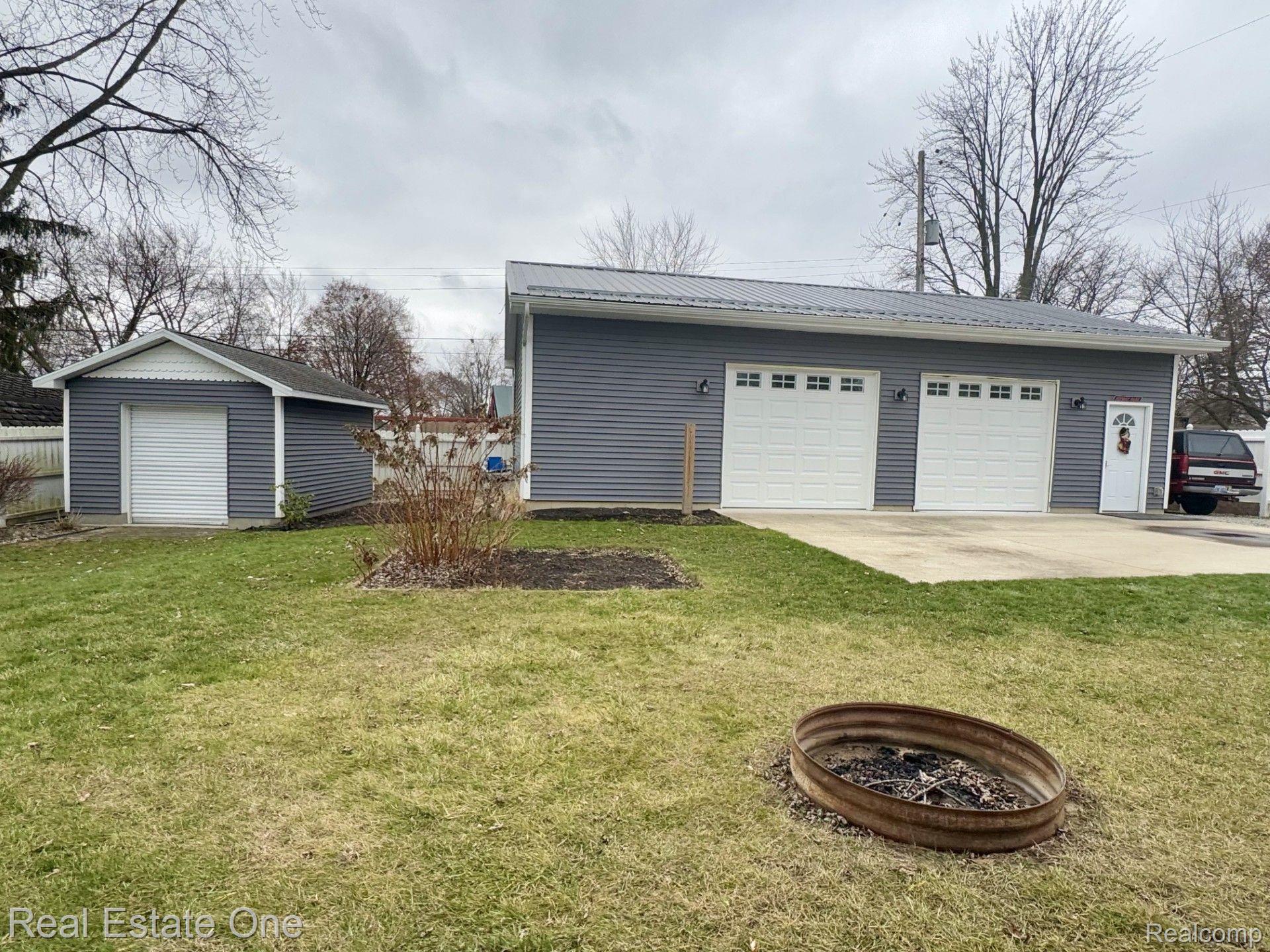 7075 YARMY DR