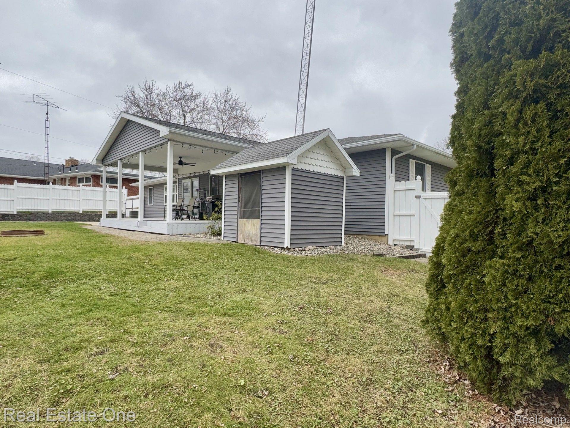 7075 YARMY DR