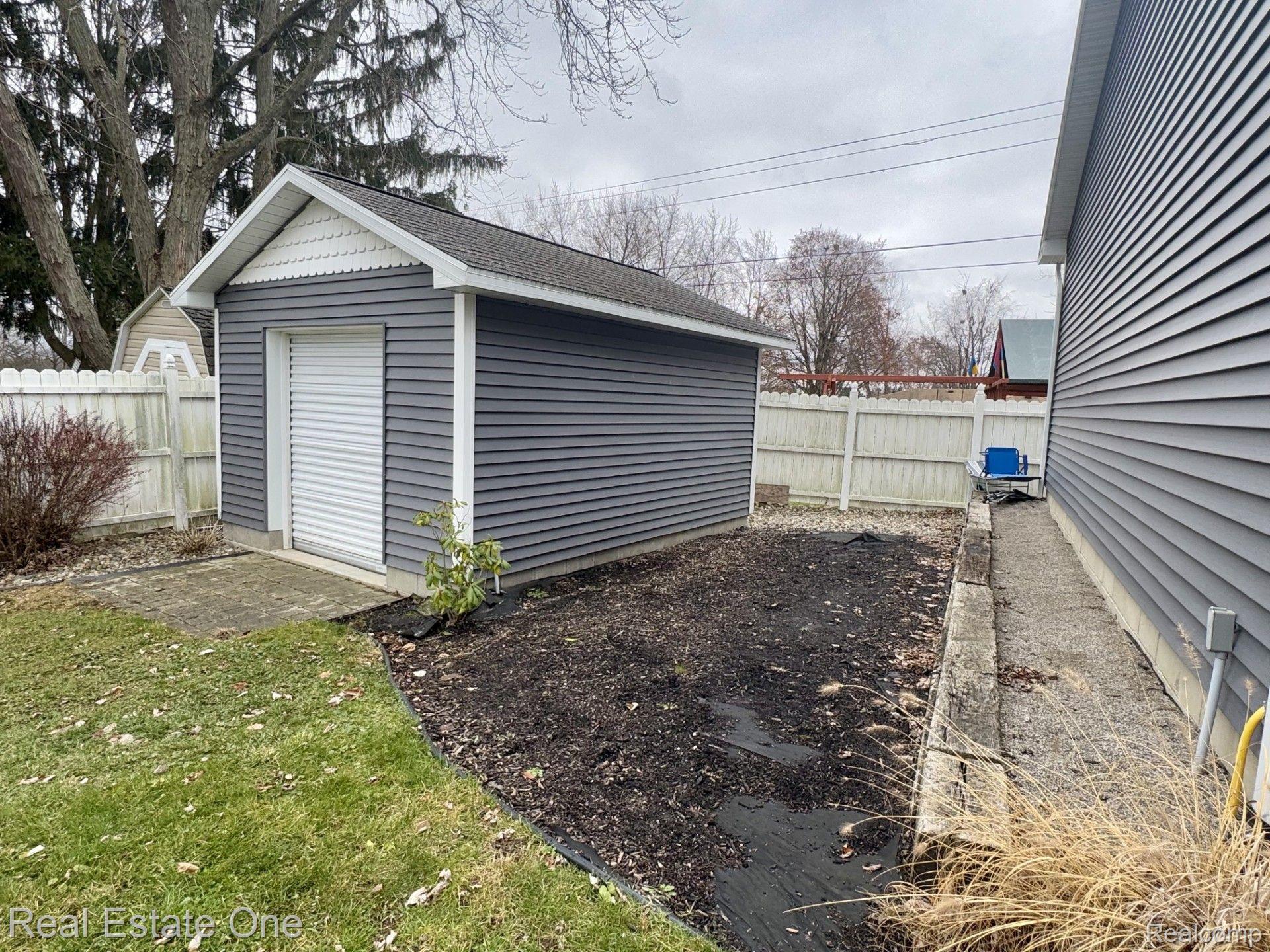 7075 YARMY DR