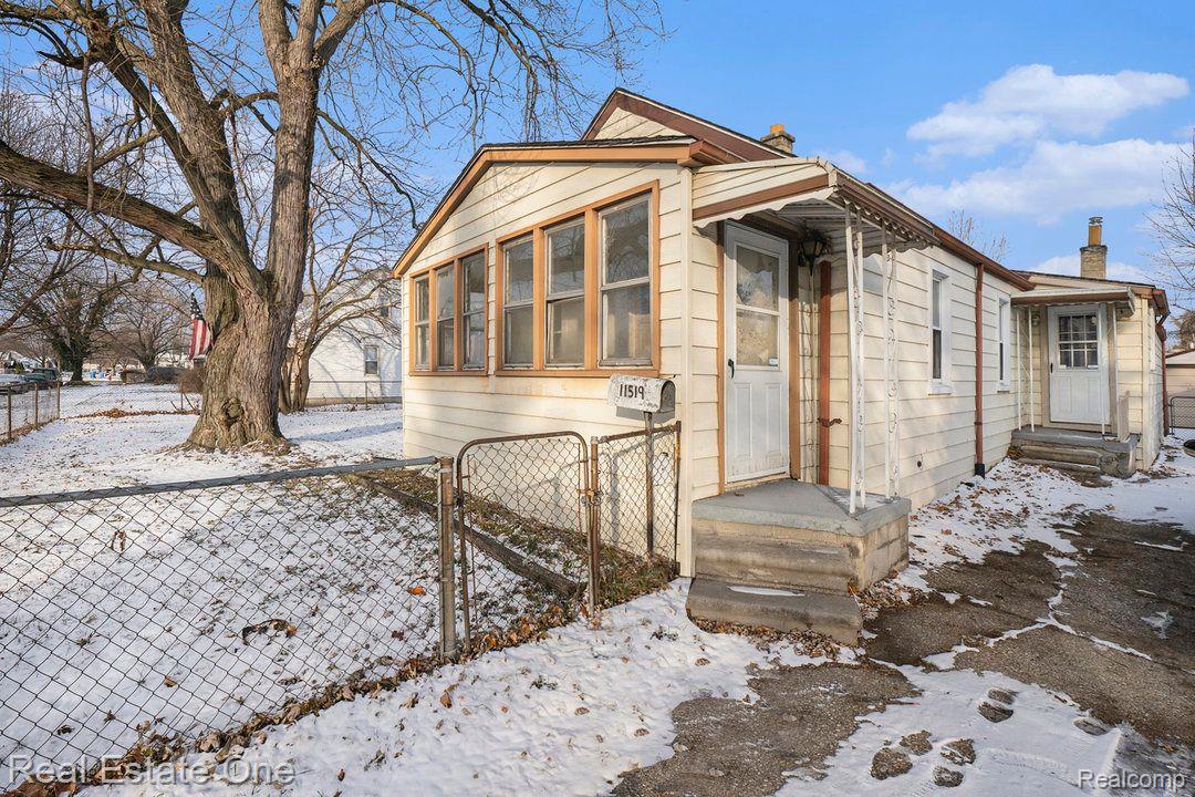 11519 MAXWELL AVE
