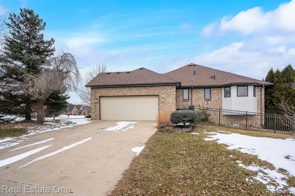 6786 JASMINE DR