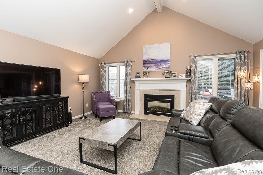 6786 JASMINE DR