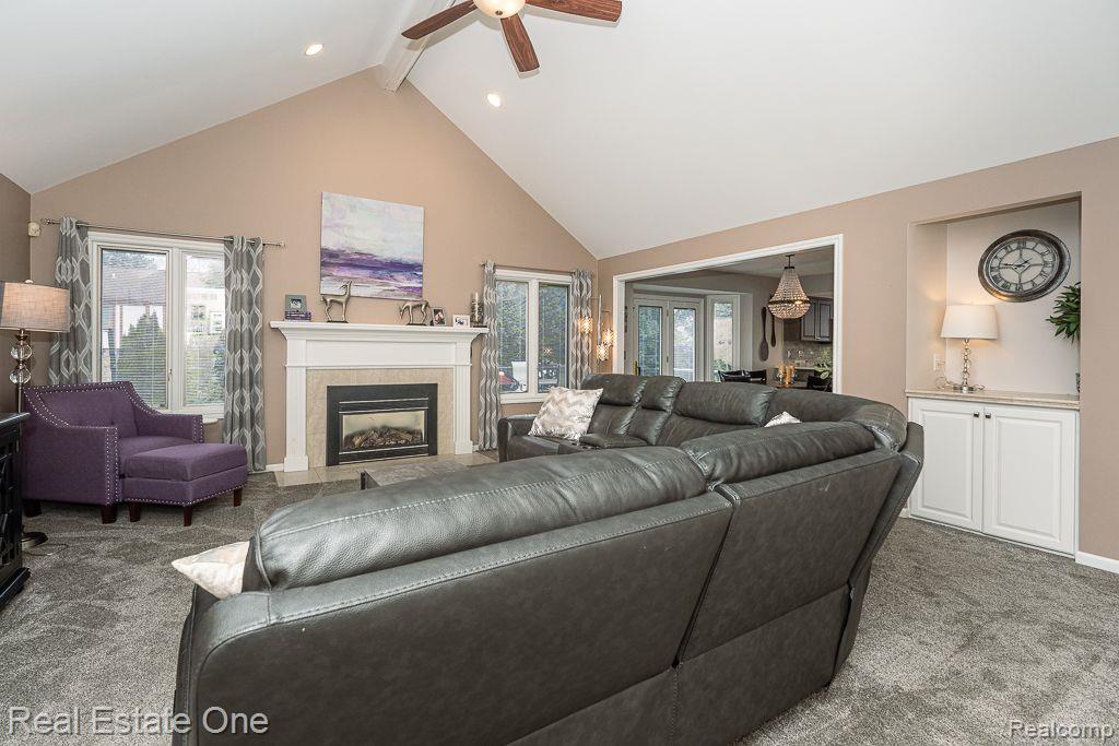 6786 JASMINE DR