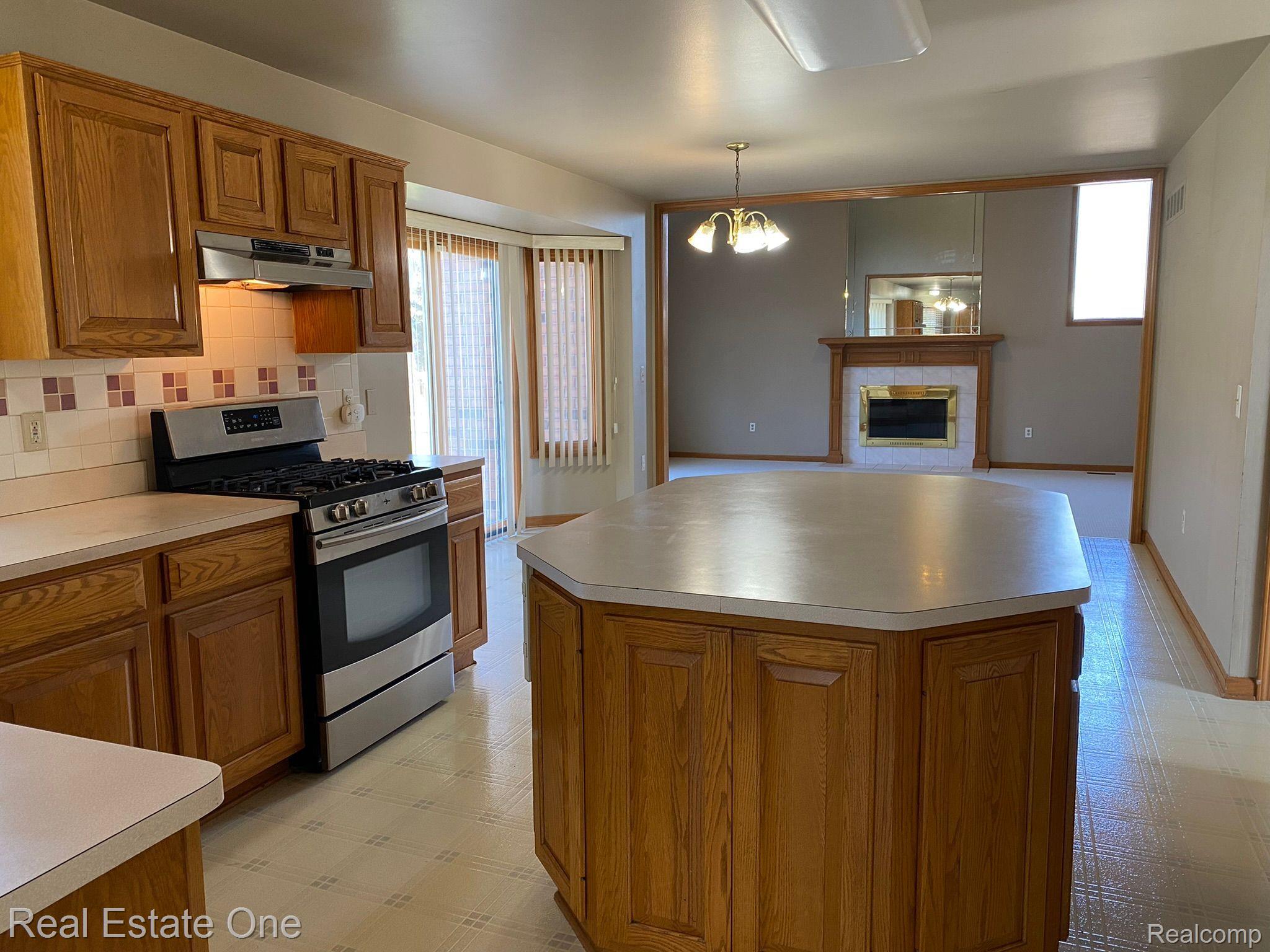 4849 HOMESTEAD DR
