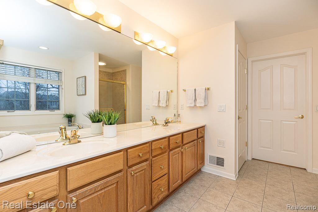 1654 ARCADIAN DR