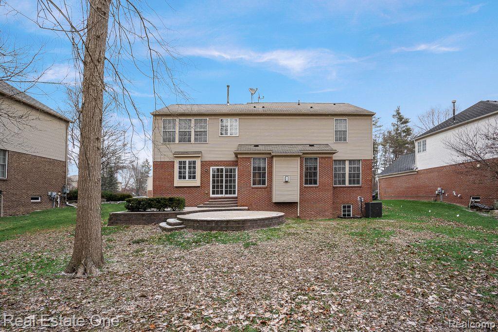 1654 ARCADIAN DR