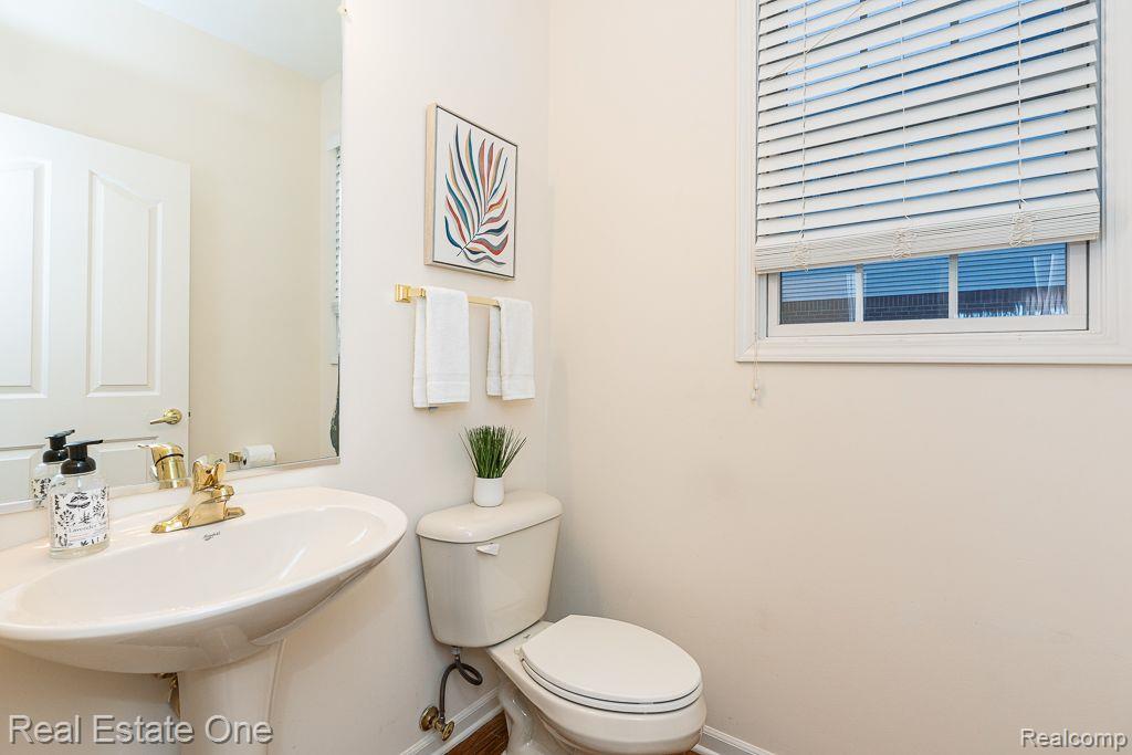 1654 ARCADIAN DR
