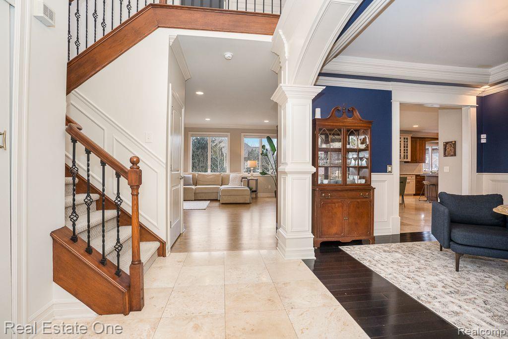 8600 WARNER RD