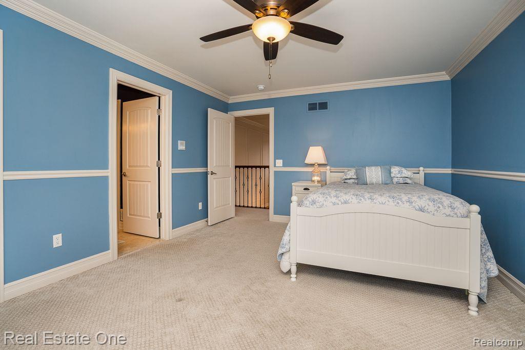 8600 WARNER RD