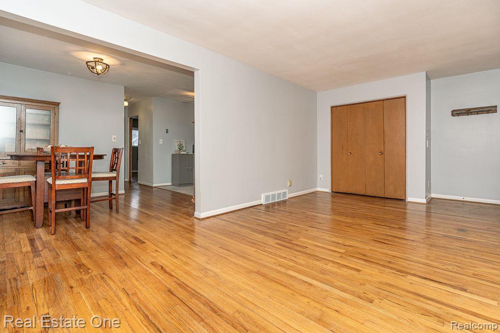 359 N ETON ST 10