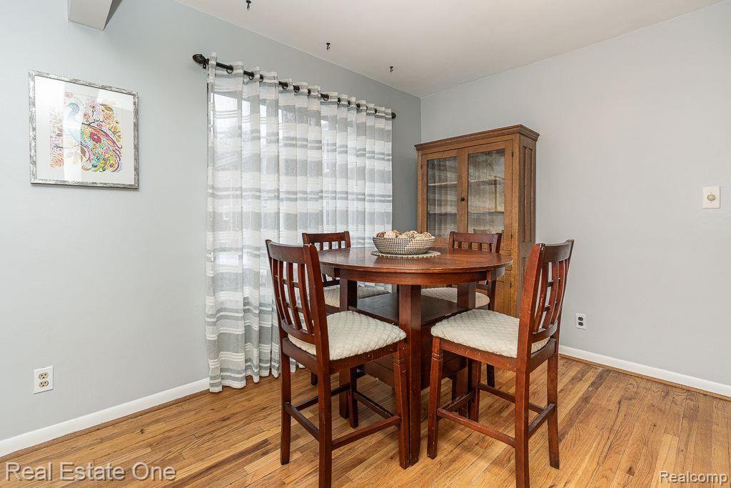 359 N ETON ST 10
