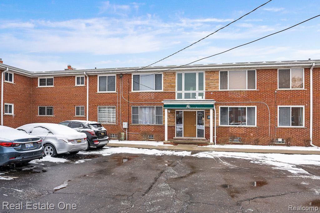 359 N ETON ST 10