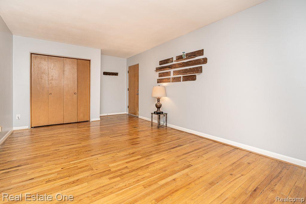 359 N ETON ST 10
